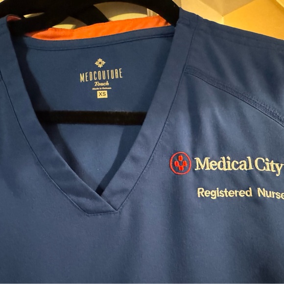 Bundle! Med Couture Medical City RN Scrub Set - Picture 4 of 7